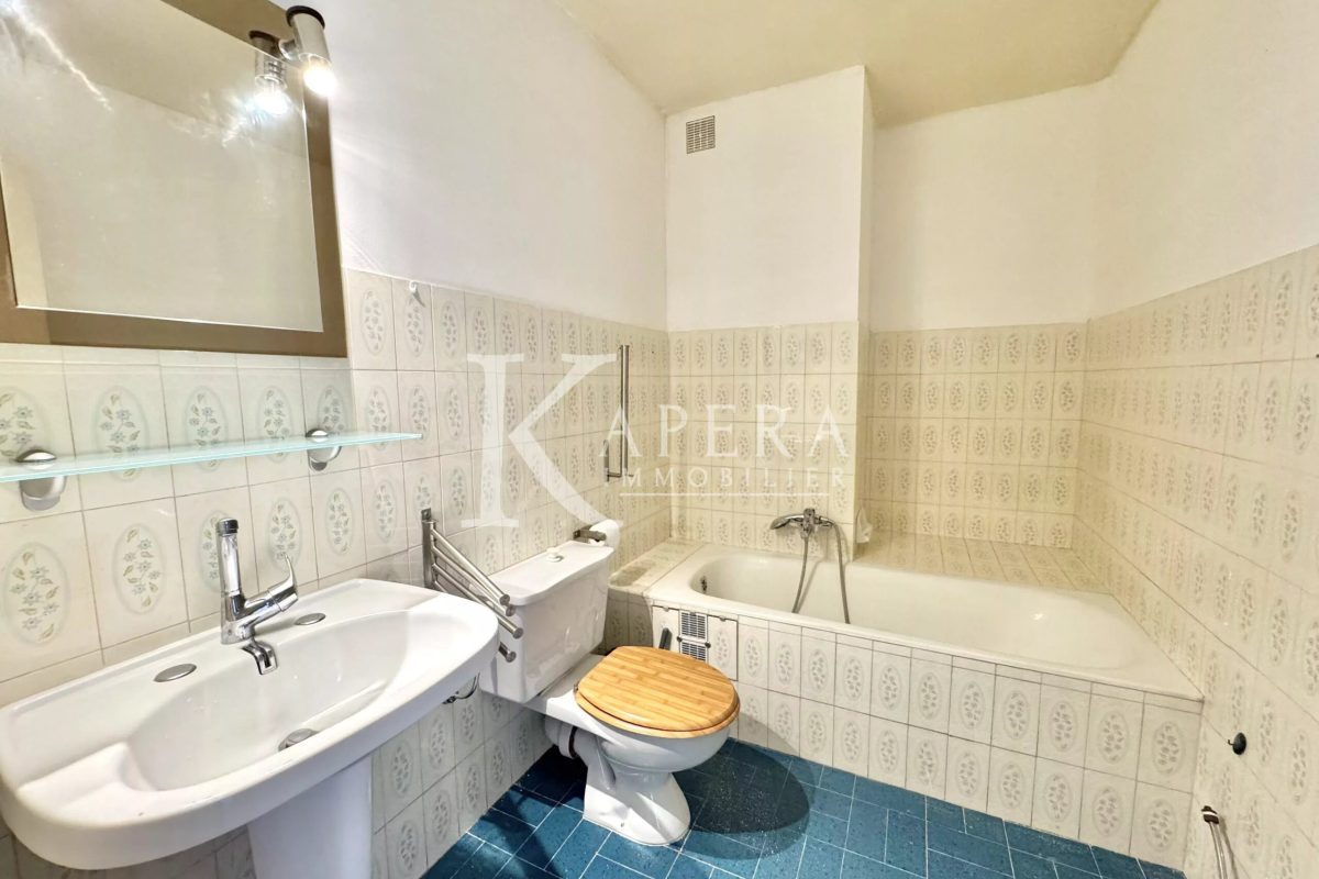 VENTE GRAND F1 36 M² - ROQUEBRUNE-CAP-MARTIN / 2ÈME HAMEAU - TERRASSE - DERNIER ETAGE AVEC TERRASSE