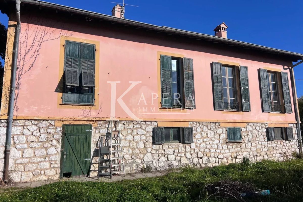 VENTE MAISON FAMILIALE 6P 163M2 - CAGNES SUR MER/ BREGUIERES - BEAU TERRAIN - CALME