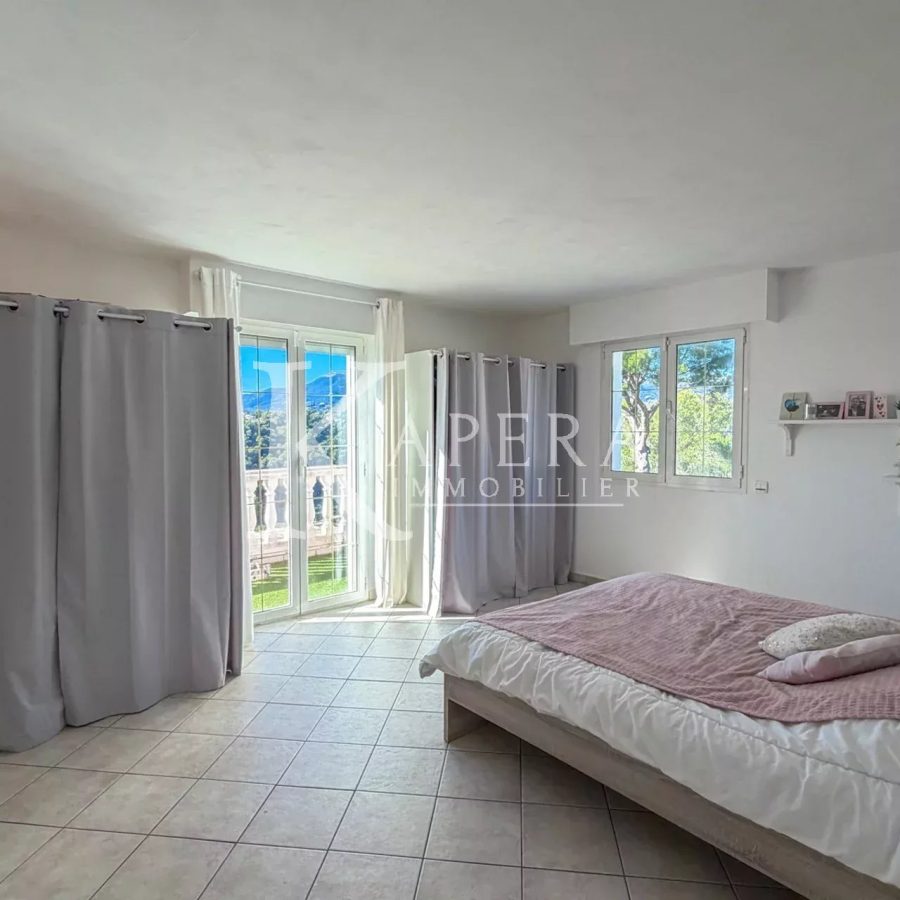 VENTE MAISON 8P 233M2 - CAGNES SUR MER/LES COLLETTES - PISCINE