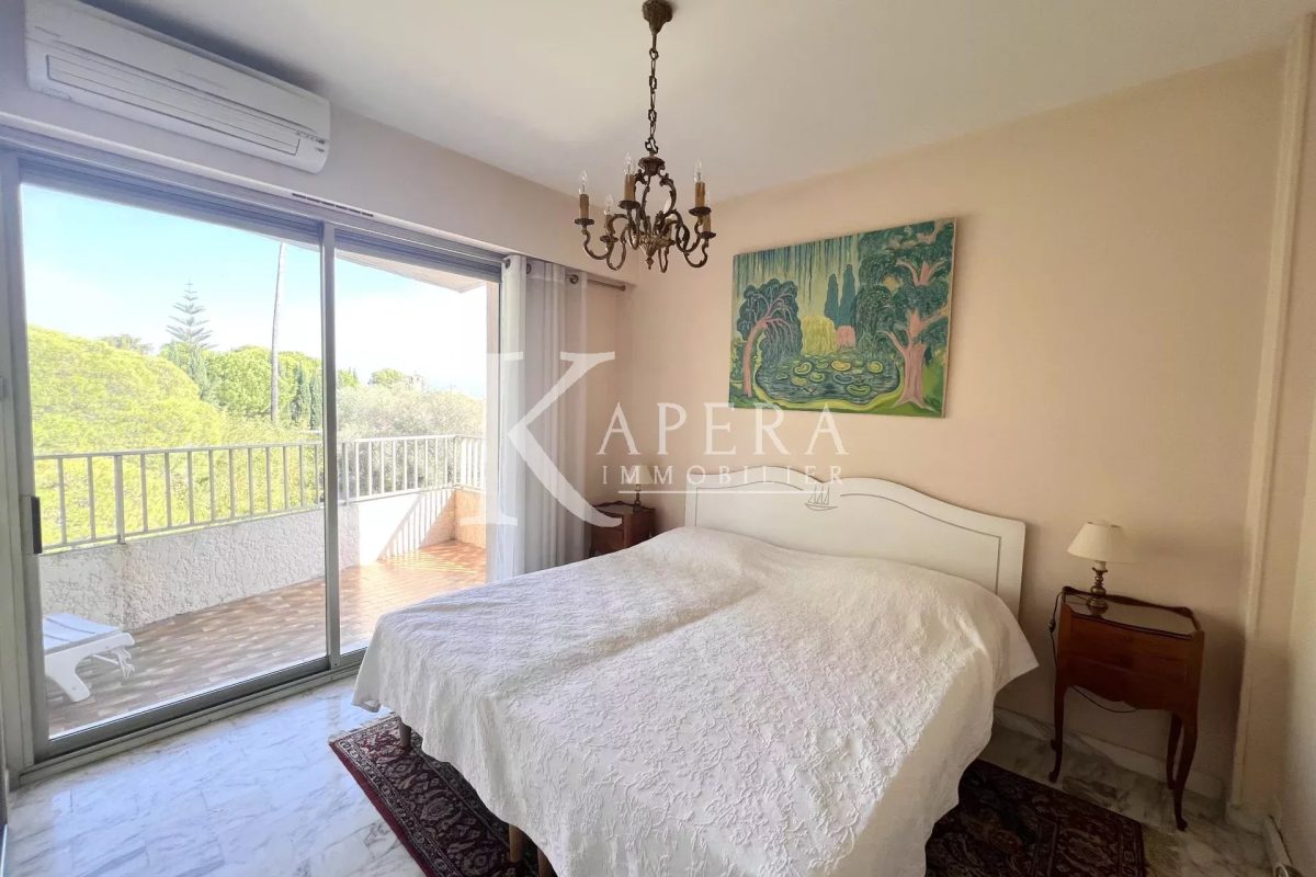 LOCATION 4P 98m2 -ANTIBES ROSTAGNE- VUE MER-GARAGE