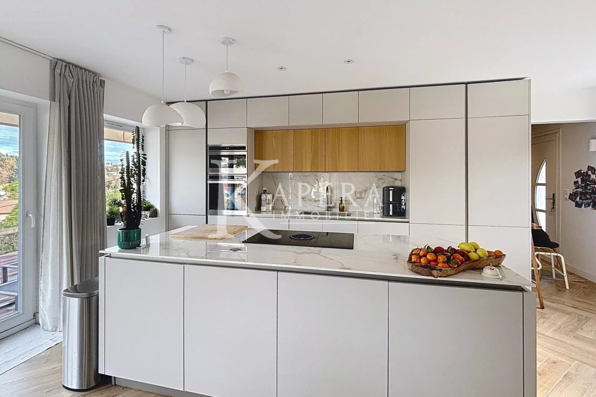 VENTE MAISON INDIVIDUELLE 150M2 - CAGNES SUR MER - CONFORT - STATIONNEMENTS