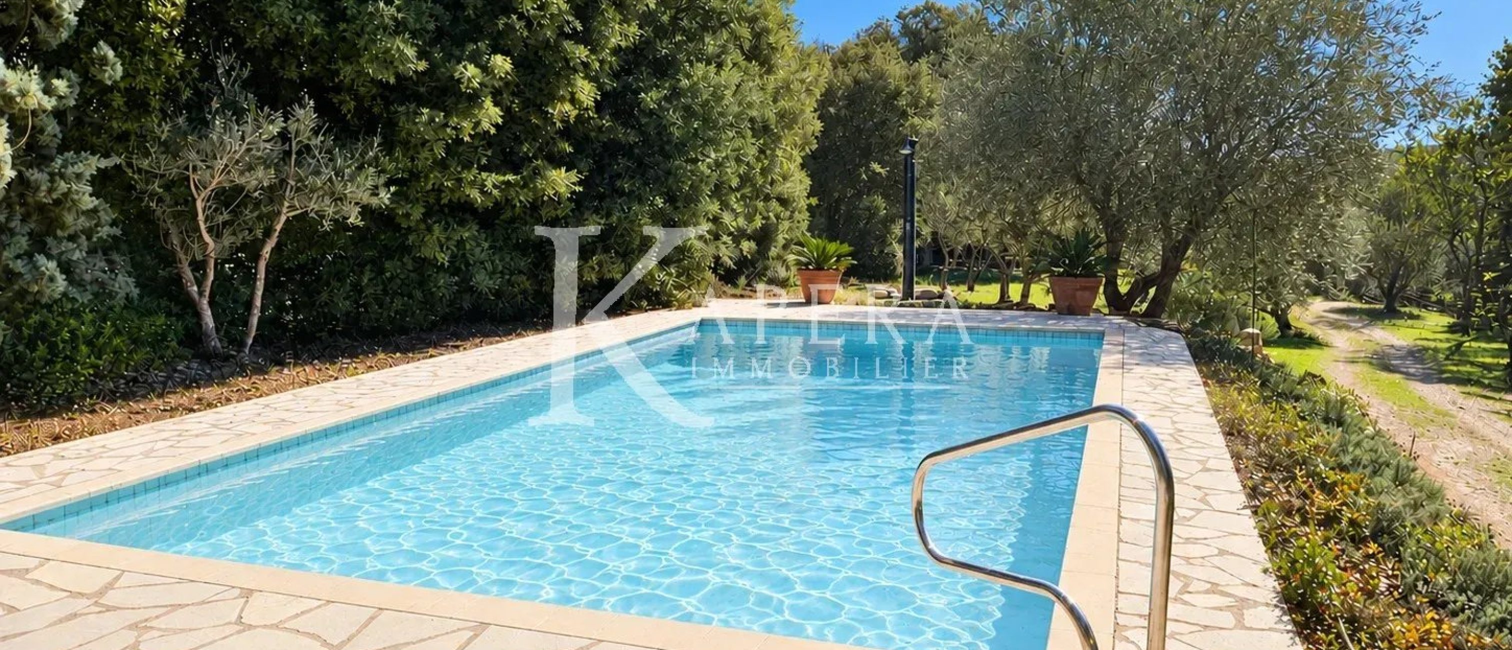 RARE - BERGERIE DU XVIIIᵉ - PISCINE - DÉPENDANCE