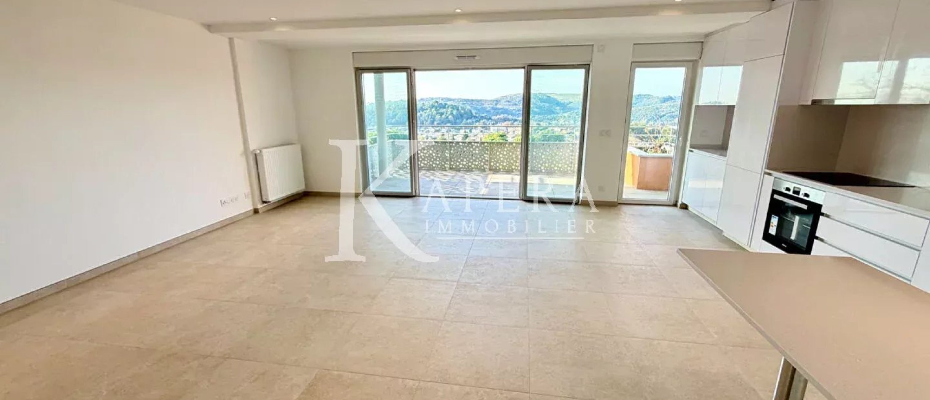 VENTE 3P 73.61M2 - CAGNES SUR MER/L'HUBAC - DOUBLE GARAGE - TERRASSE