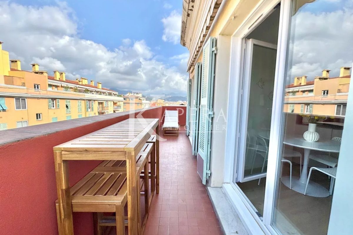 LOCATION MEUBLÉE 10 MOIS – NICE LE PORT – 2P 48M² AVEC TERRASSE ET VUE MER PANORAMIQUE