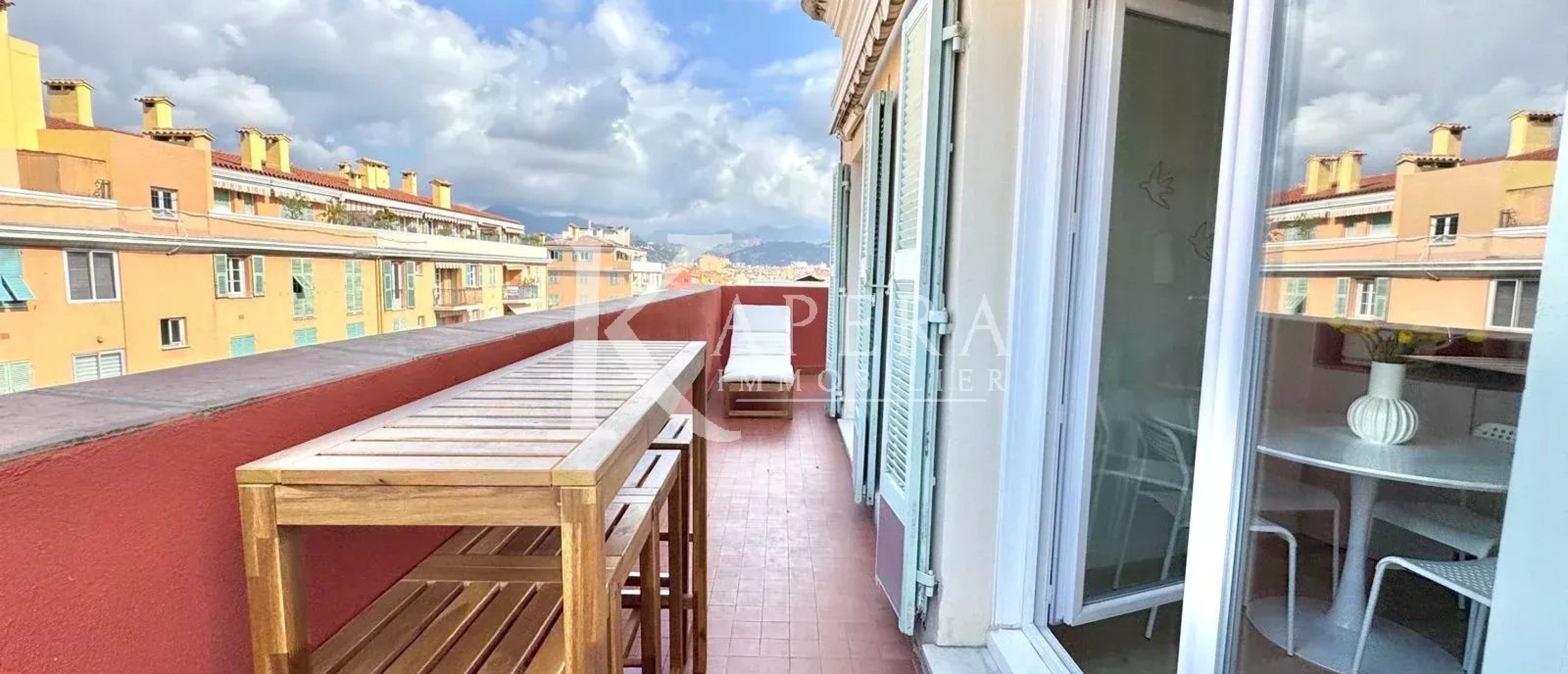 LOCATION MEUBLÉE 10 MOIS – NICE LE PORT – 2P 48M² AVEC TERRASSE ET VUE MER PANORAMIQUE