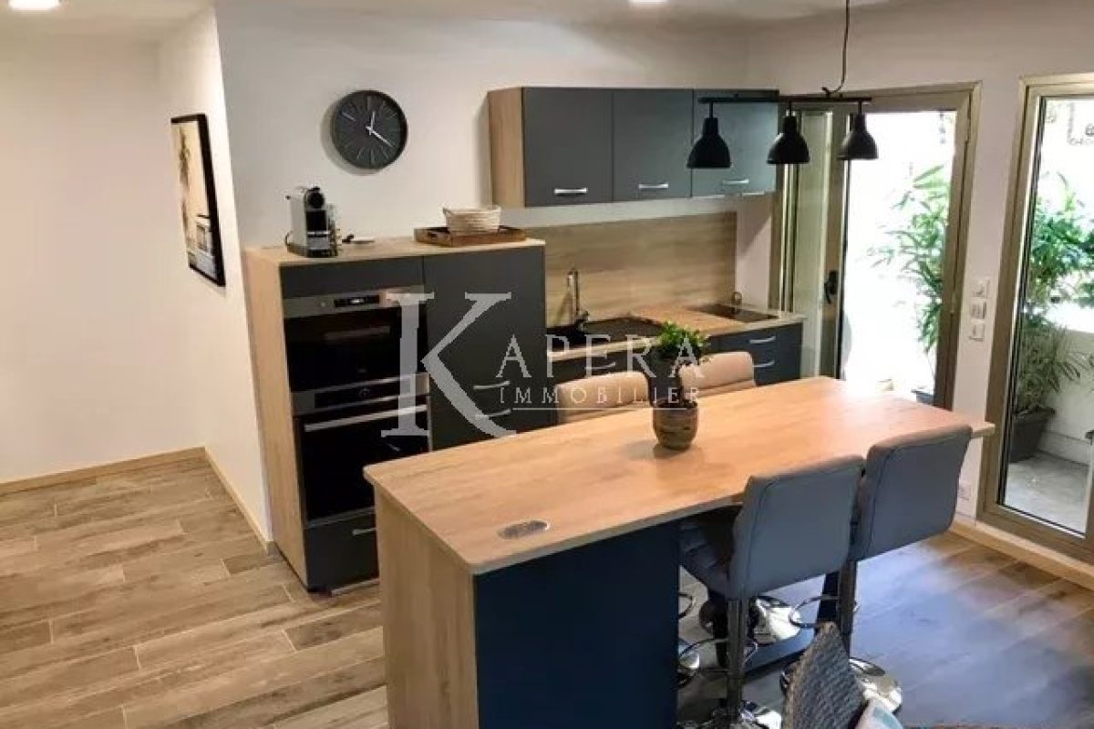 LOCATION 2P 45M2 - CANNES  CENTRE