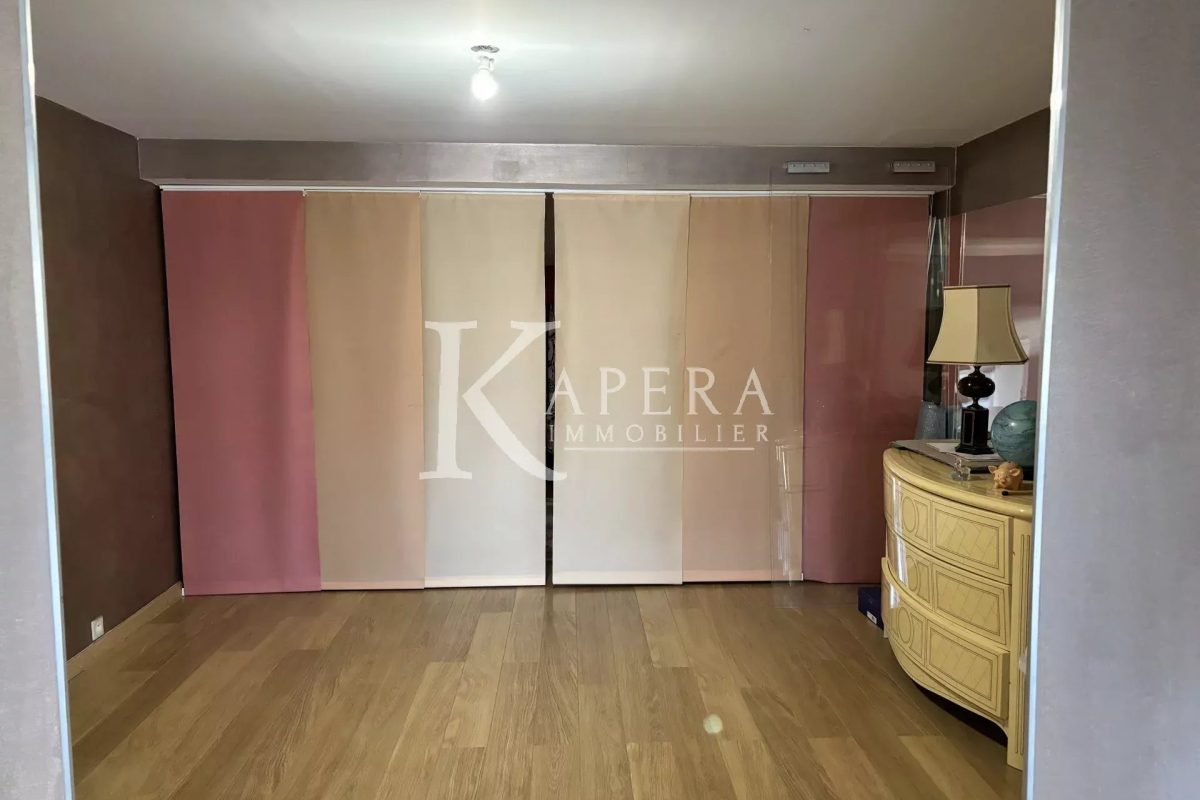 VENTE MURS PROFESSIONNELS - APPARTEMENT - LE CANNET