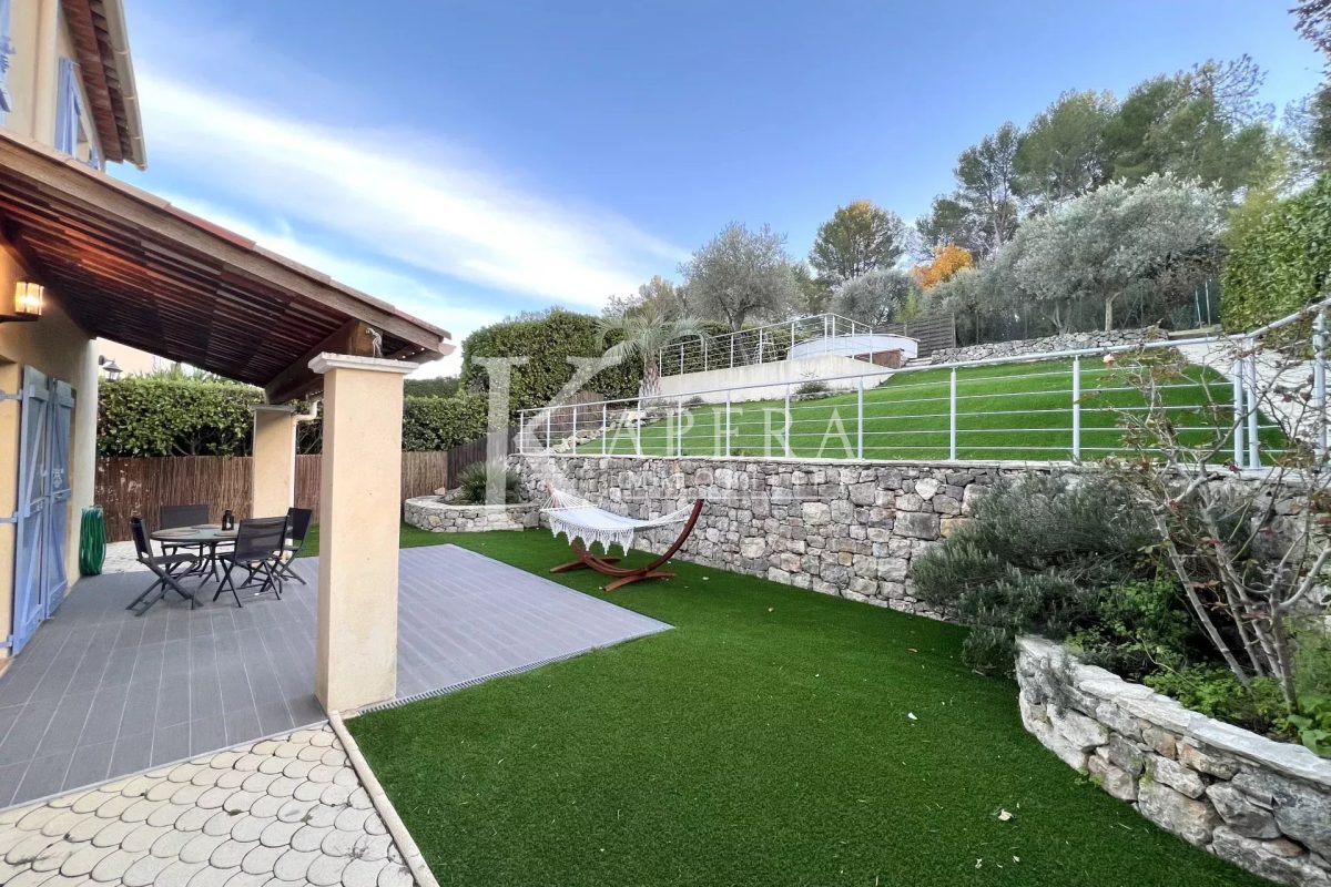 LOCATION VILLA 5P- VALBONNE-PISCINE
