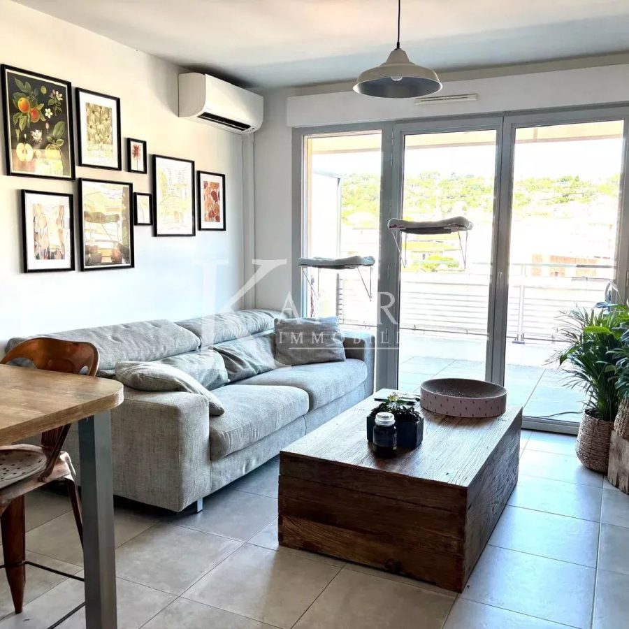 VENTE 2P 40M2 - VALLAURIS - CENTRE VILLE -  TERRASSE - PARKING