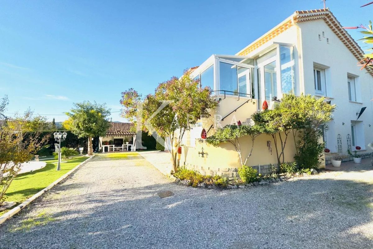 VENTE MAISON 181M2 - DRAGUIGNAN - PISCINE