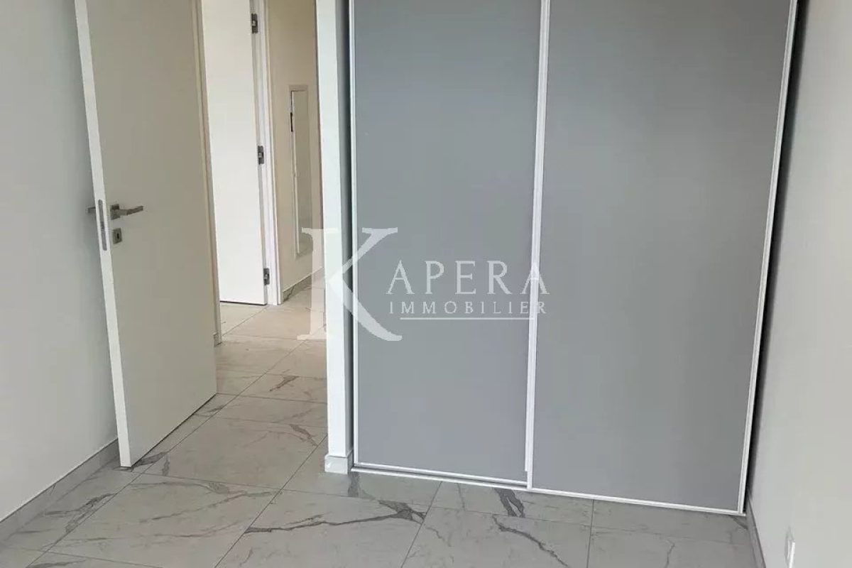 VENTE 3P 67M2 - SAINT LAURENT DU VAR/PORT - PARKINGS - TERRASSE