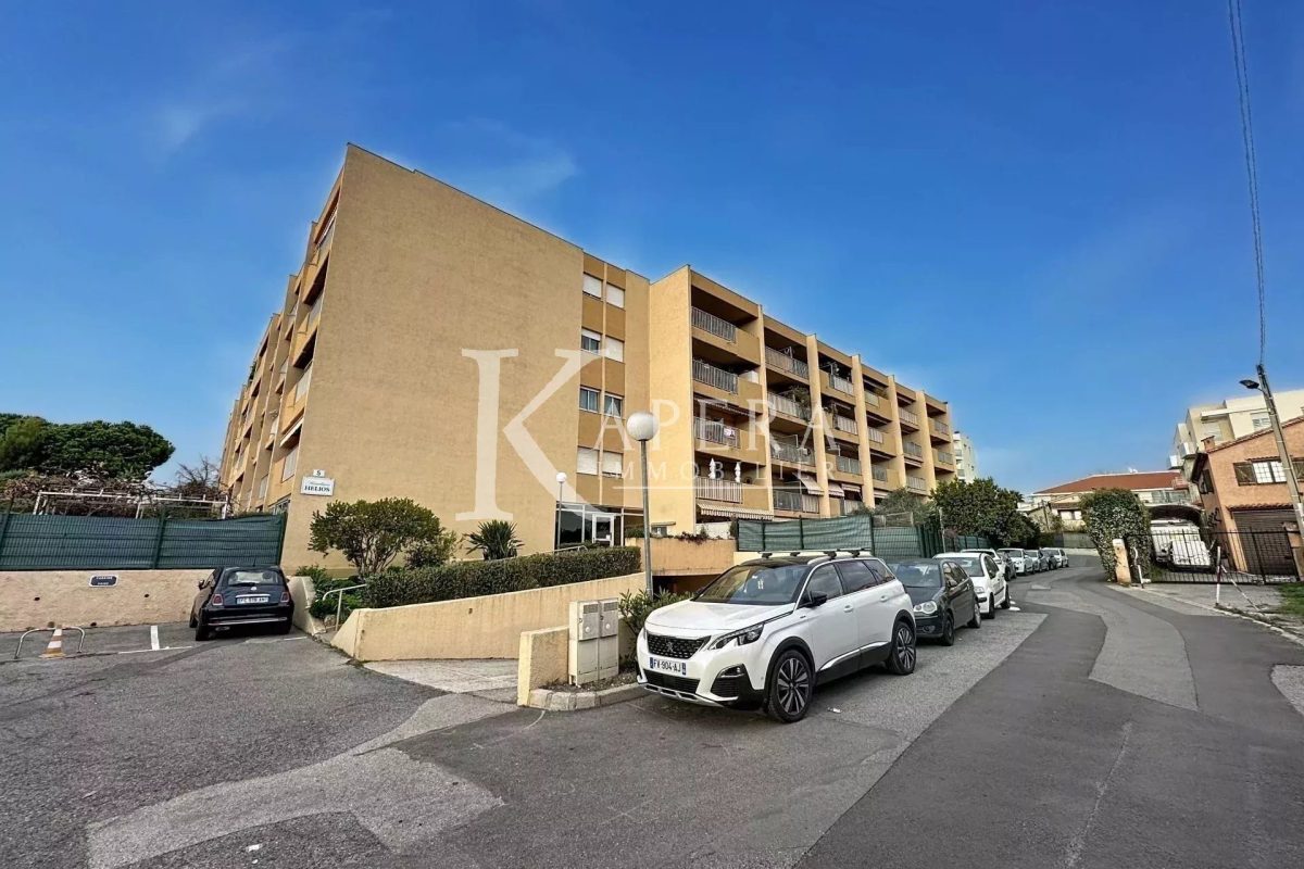 VENTE 3P 63M2 - CAGNES SUR MER / LES VESPINS - TERRASSE - PARKING