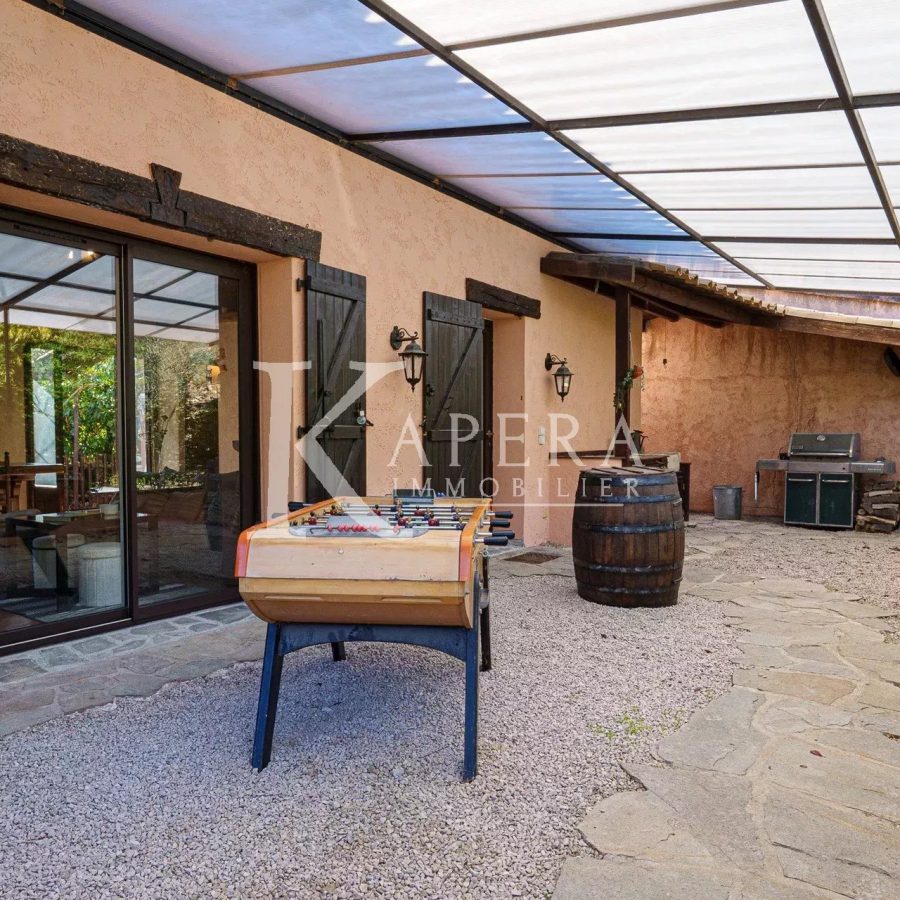 VENTE MAISON 9P 295M2 - FALICON - TERRAIN PISCINABLE