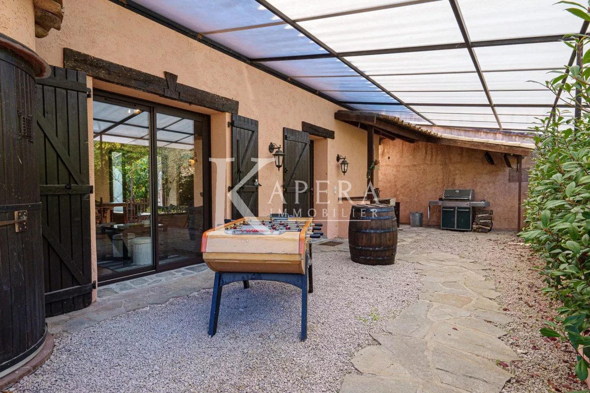 VENTE MAISON 9P 295M2 - FALICON - TERRAIN PISCINABLE