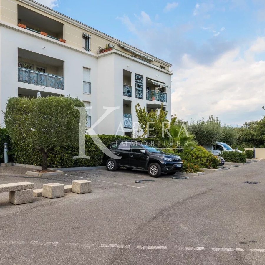 VENTE 3P 70M2 - SAINT LAURENT DU VAR/RASCAS - TERRASSE - GARAGE