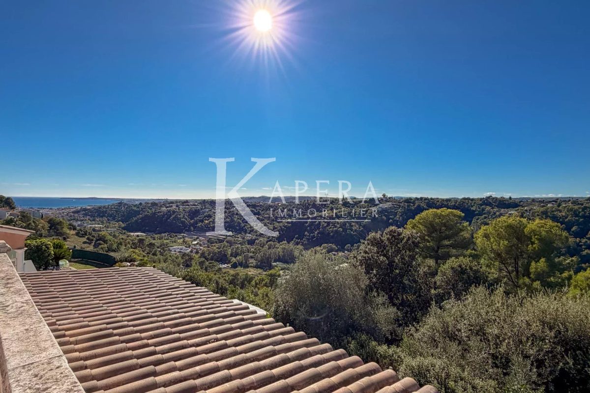 VENTE MAISON 8P 233M2 - CAGNES SUR MER/LES COLLETTES - PISCINE