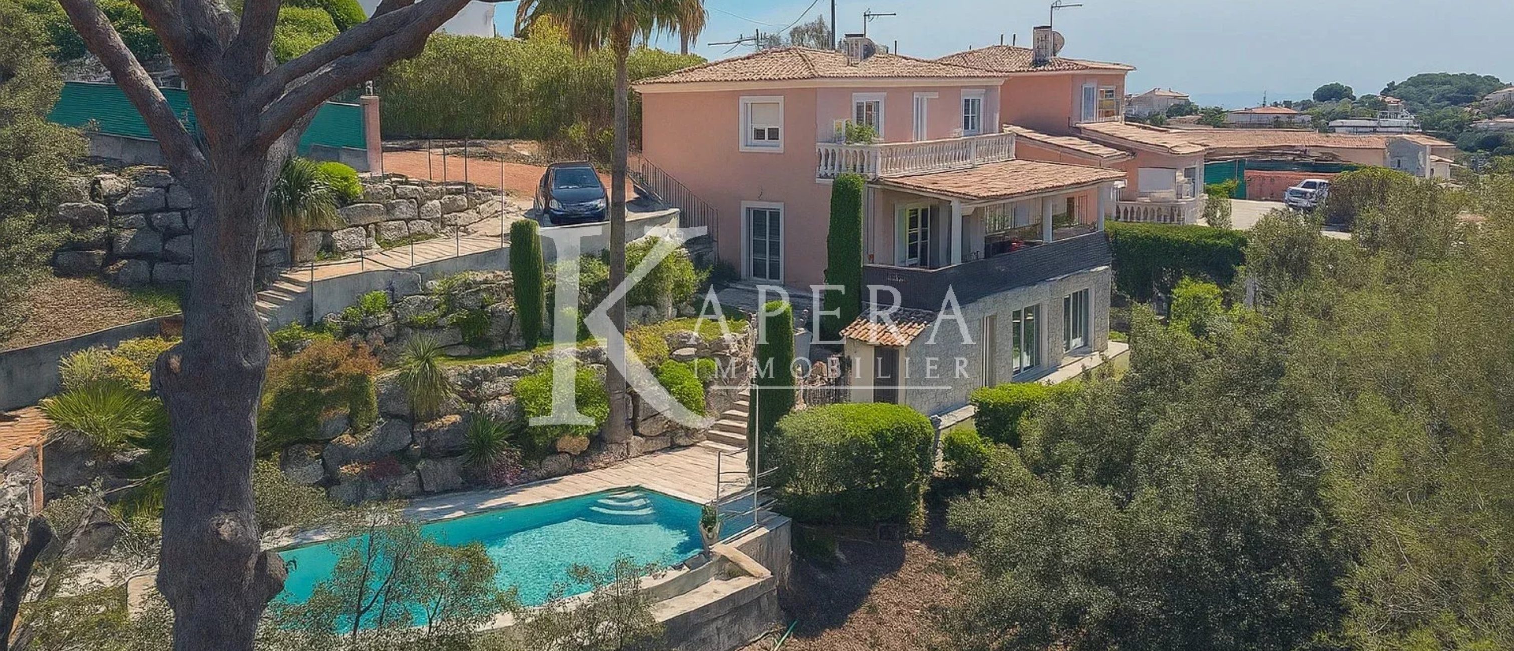 VENTE MAISON 8P 233M2 - CAGNES SUR MER/LES COLLETTES - PISCINE