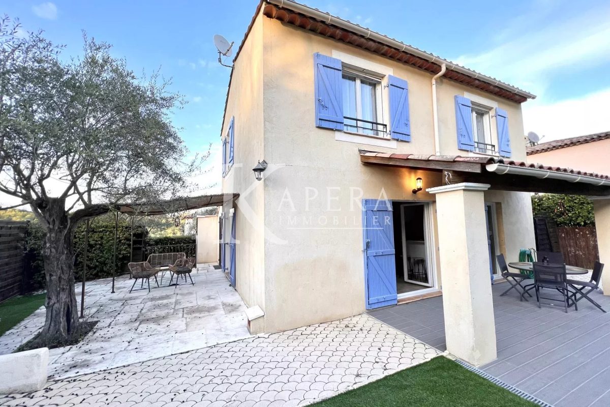 LOCATION VILLA 5P- VALBONNE-PISCINE