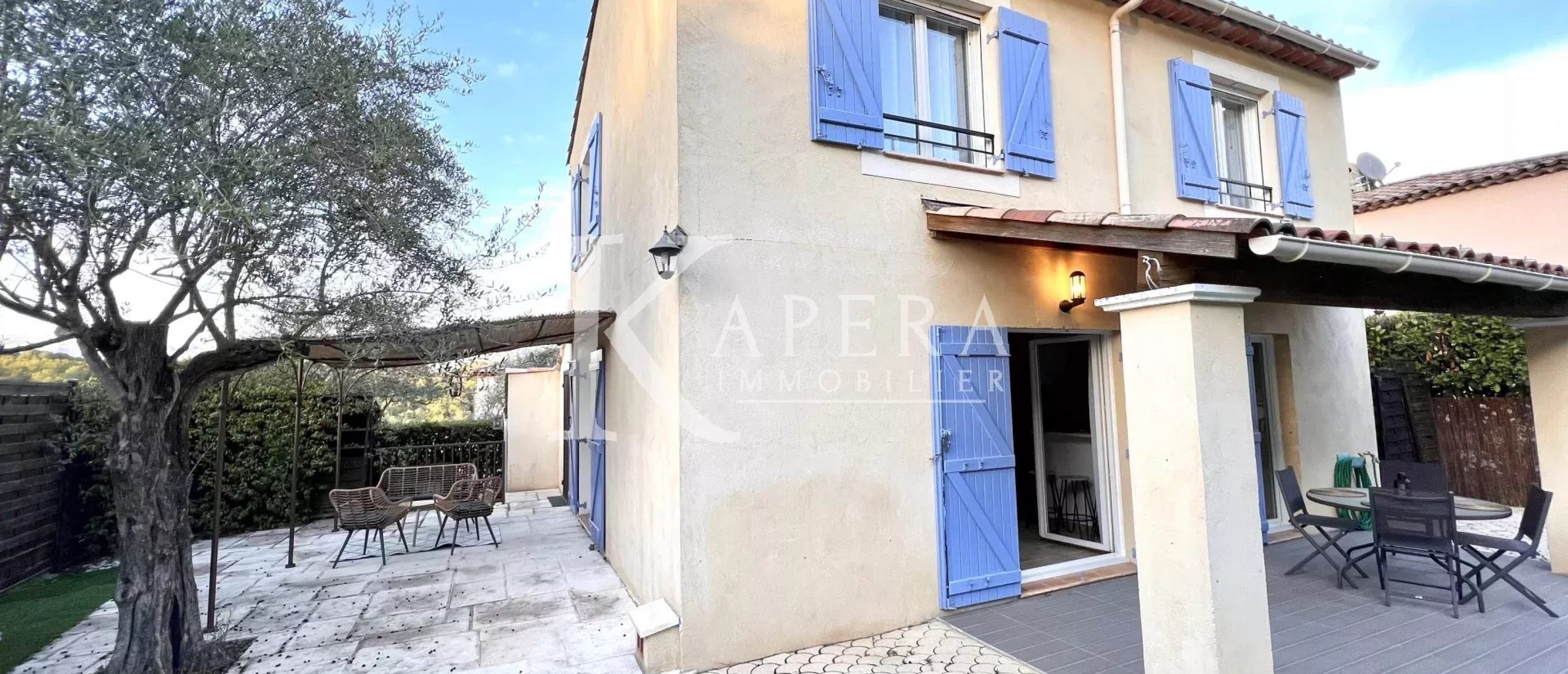 LOCATION VILLA 5P- VALBONNE-PISCINE