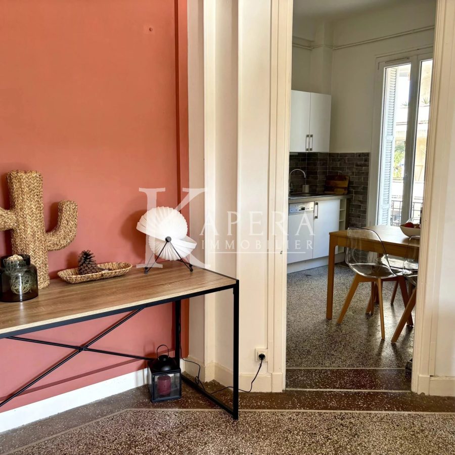 RARE - 2 PIECES 46M2 + BALCON - CAVE - BOURGEOIS