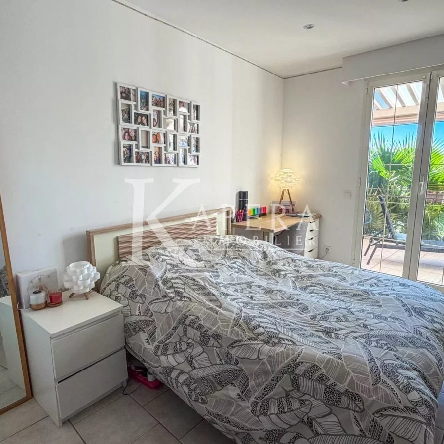 VENTE MAISON 8P 233M2 - CAGNES SUR MER/LES COLLETTES - PISCINE