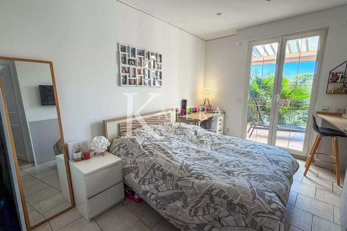 VENTE MAISON 8P 233M2 - CAGNES SUR MER/LES COLLETTES - PISCINE