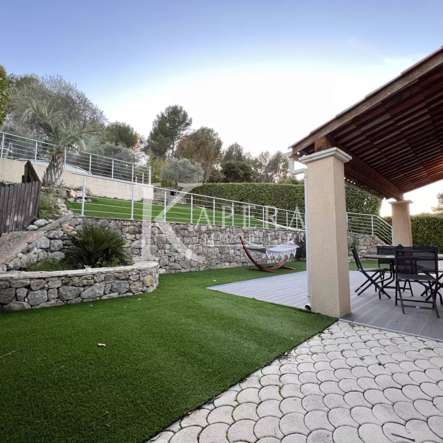LOCATION VILLA 5P- VALBONNE-PISCINE