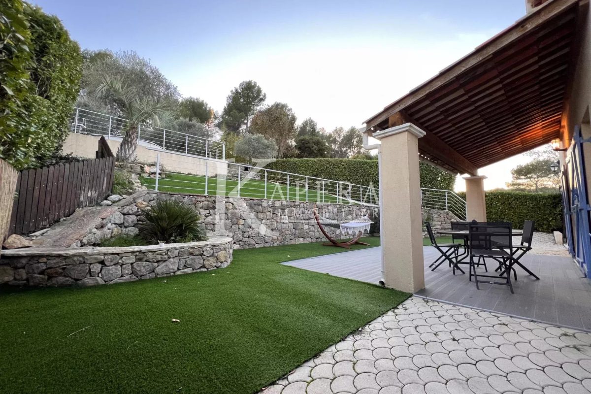 LOCATION VILLA 5P- VALBONNE-PISCINE