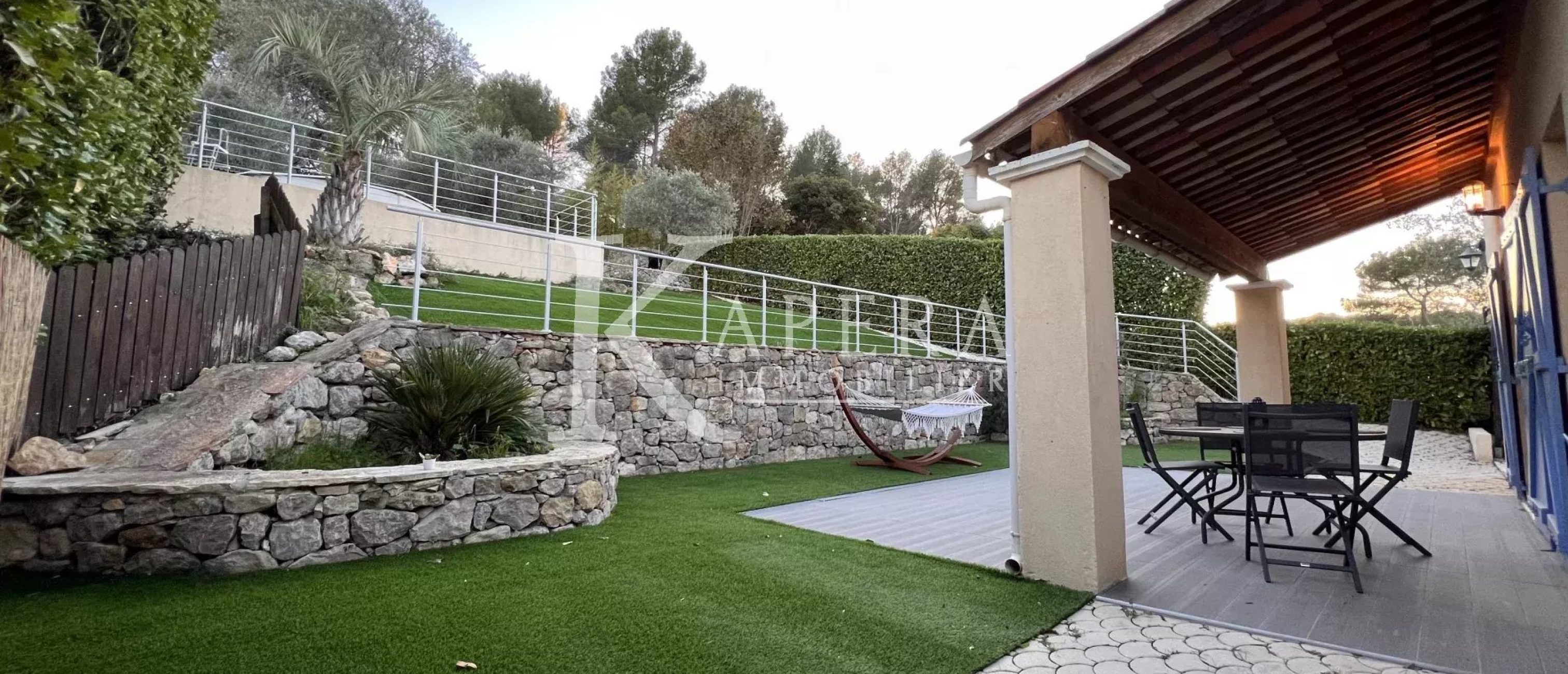 LOCATION VILLA 5P- VALBONNE-PISCINE