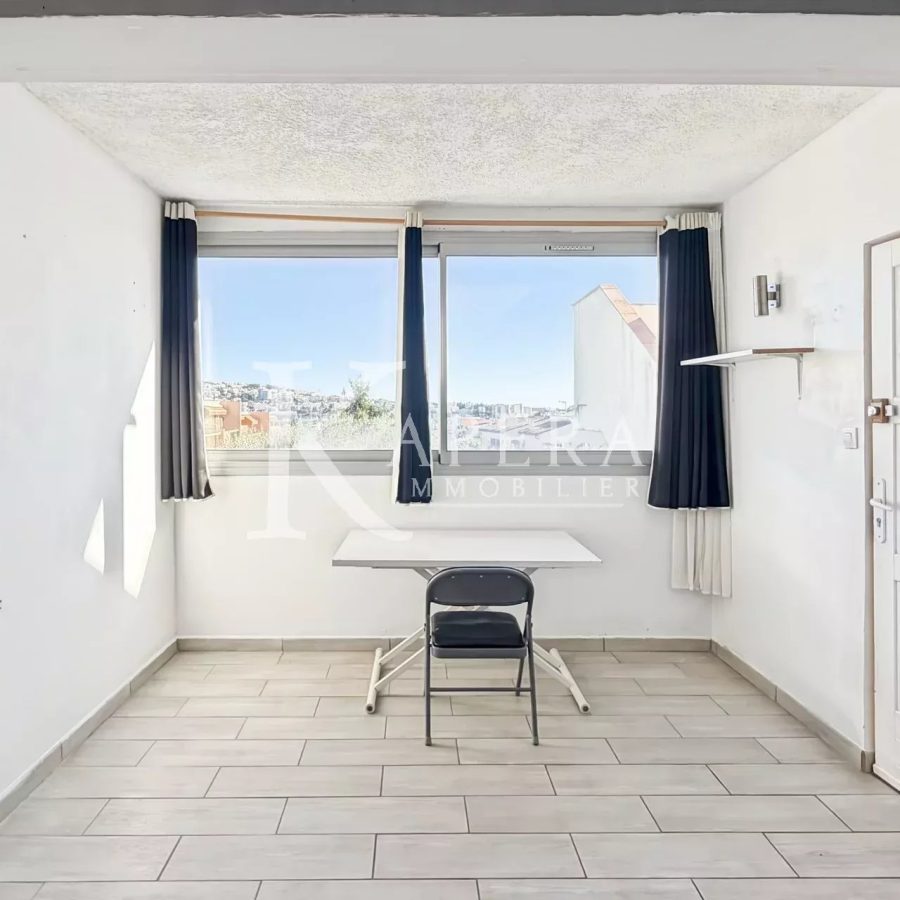 VENTE STUDIO 30M2 - SAINT LAURENT DU VAR / CORNICHE FAHNESTOCK - PISCINE