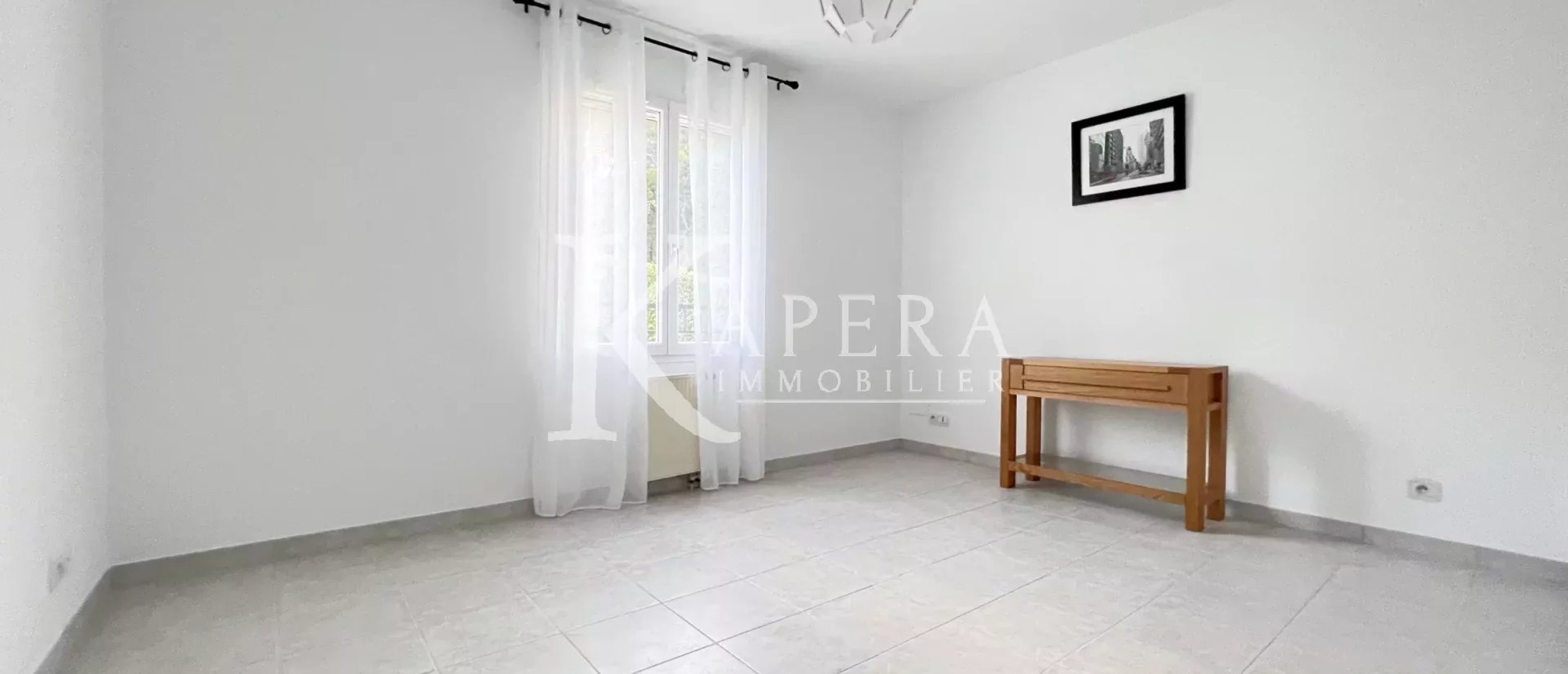LOCATION VILLA 5P- VALBONNE-PISCINE