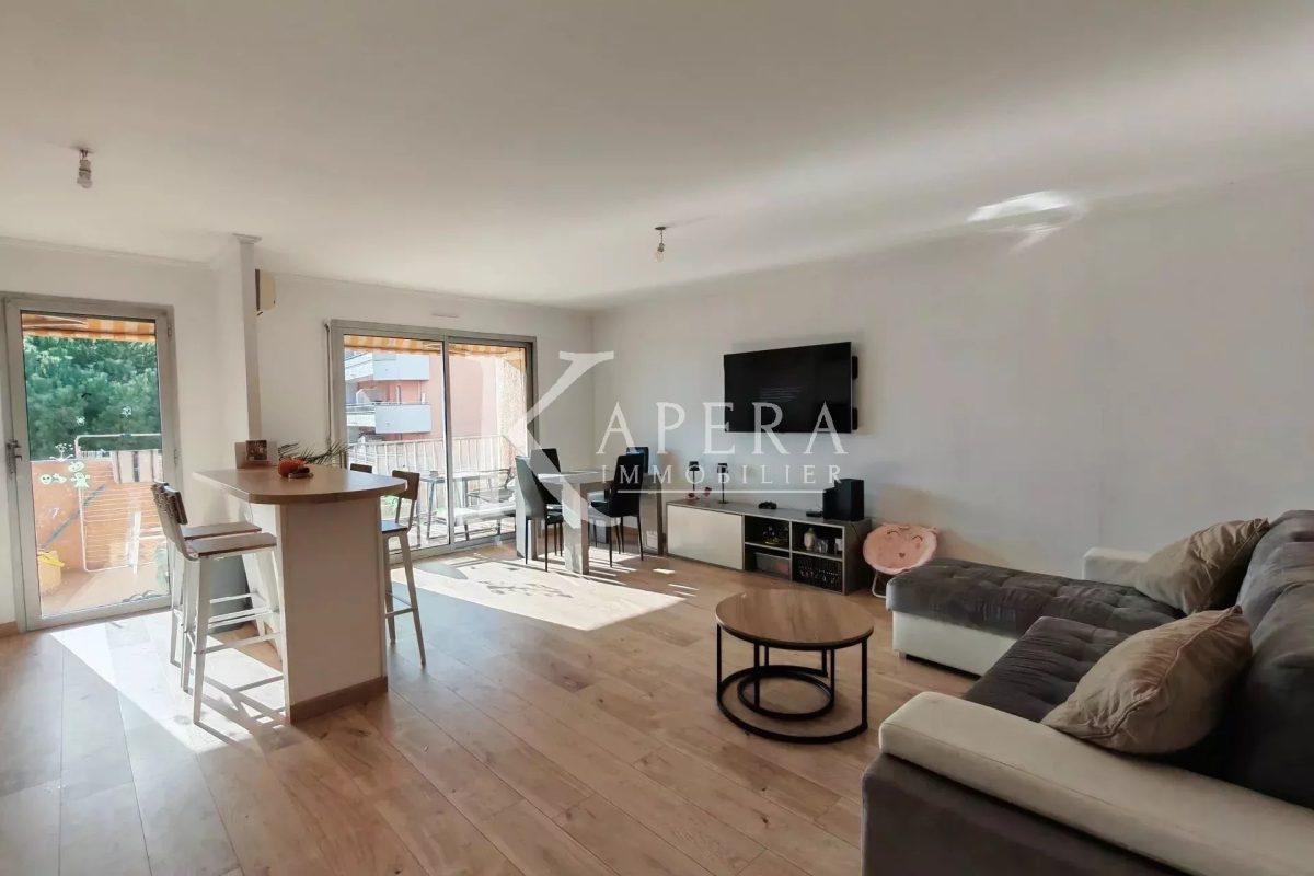 VENTE 3P 63M2 - CAGNES SUR MER / LES VESPINS - TERRASSE - PARKING