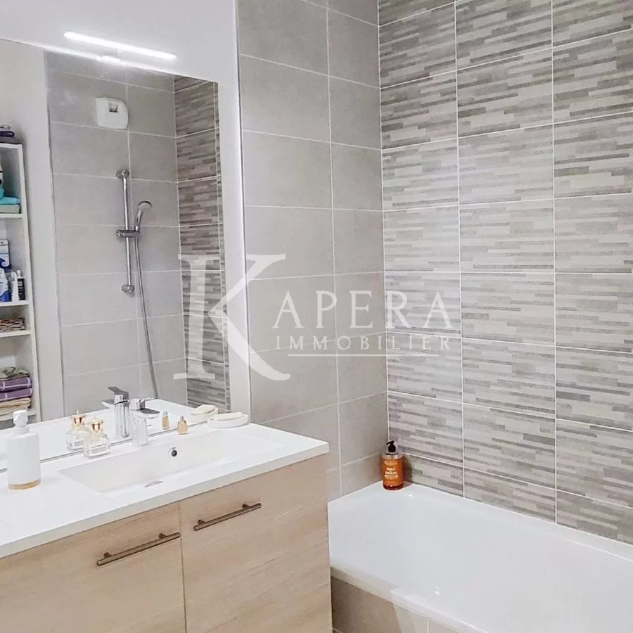 VENTE 3P 55M2 - SAINT LAURENT DU VAR - TERRASSE - GARAGE