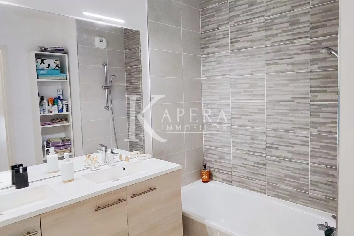 VENTE 3P 55M2 - SAINT LAURENT DU VAR - TERRASSE - GARAGE