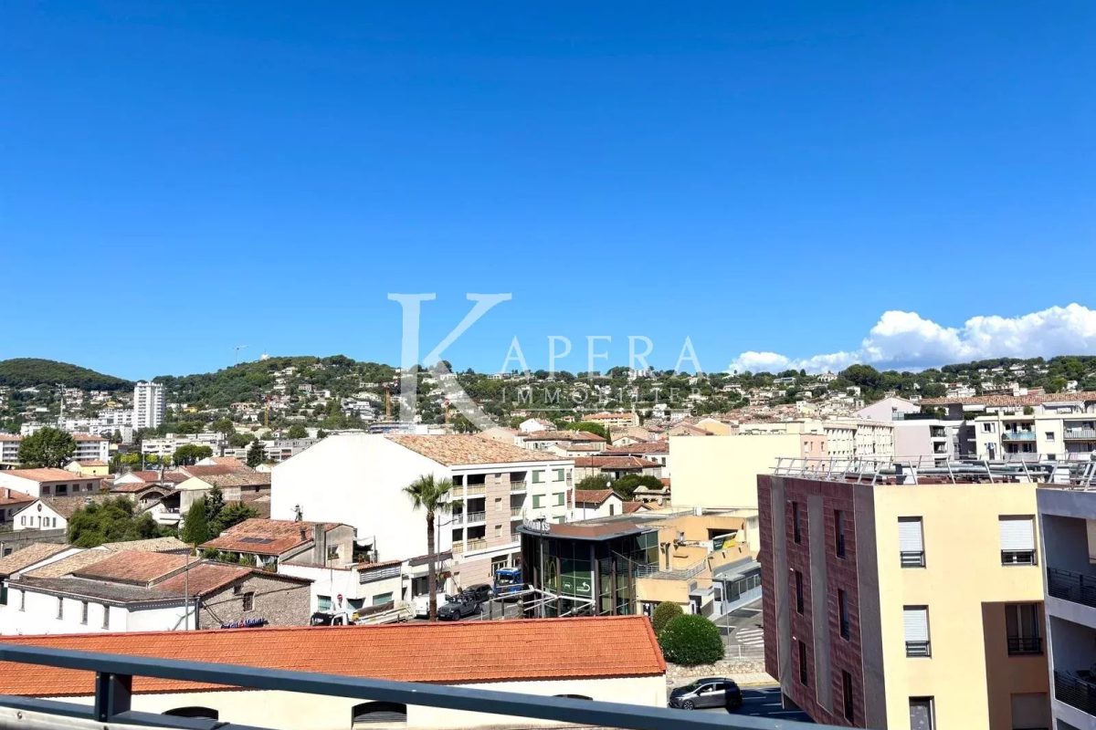 VENTE 2P 40M2 - VALLAURIS - CENTRE VILLE -  TERRASSE - PARKING