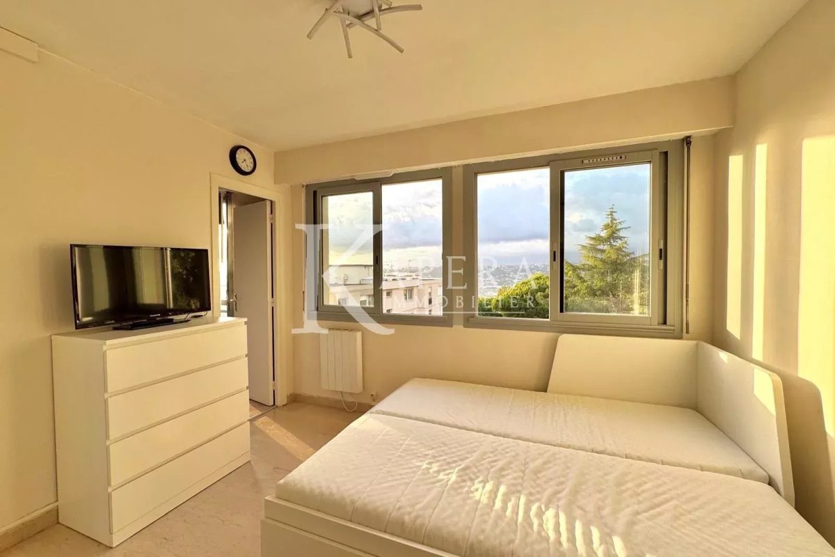 LOCATION STUDIO MEUBLE 20M2 - NICE CORNICHE FLEURIE  - CALME - DERNIER ETAGE