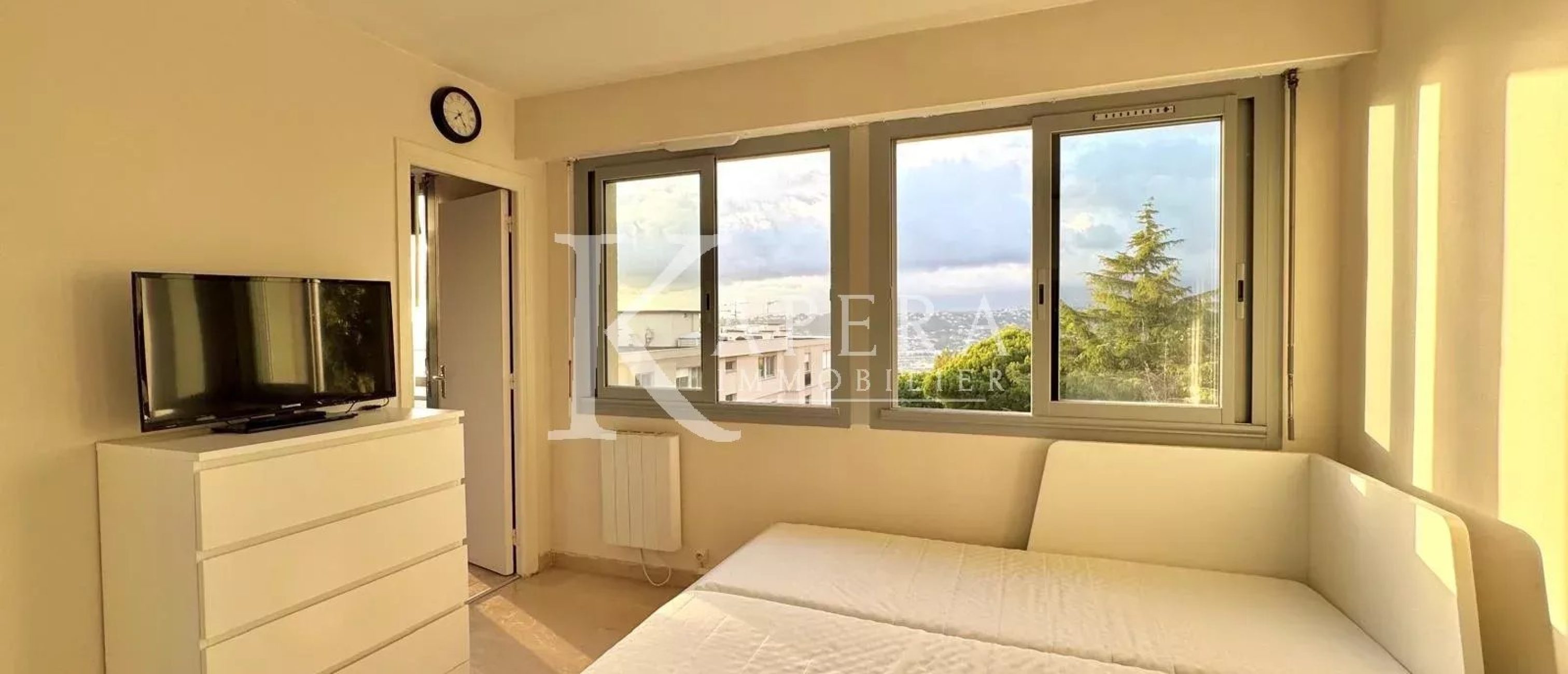 LOCATION STUDIO MEUBLE 20M2 - NICE CORNICHE FLEURIE  - CALME - DERNIER ETAGE