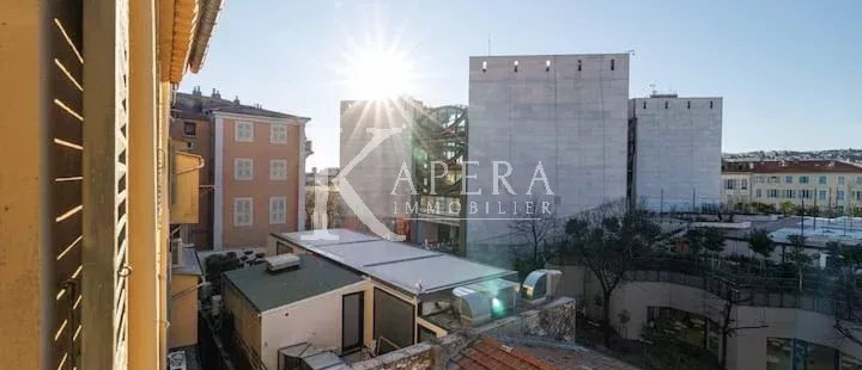 LOCATION DUPLEX MEUBLÉ - PLACE GARIBALDI
