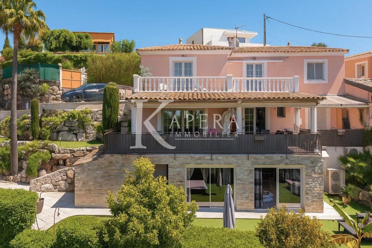 VENTE MAISON 8P 233M2 - CAGNES SUR MER/LES COLLETTES - PISCINE