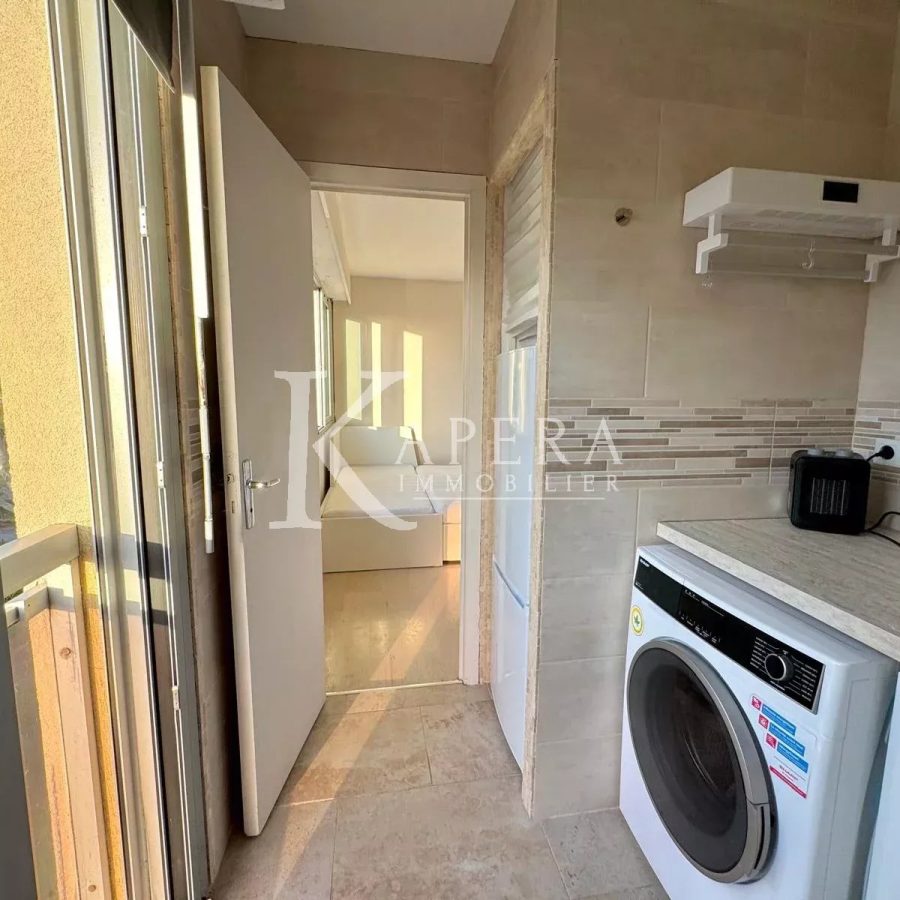 LOCATION STUDIO MEUBLE 20M2 - NICE CORNICHE FLEURIE  - CALME - DERNIER ETAGE