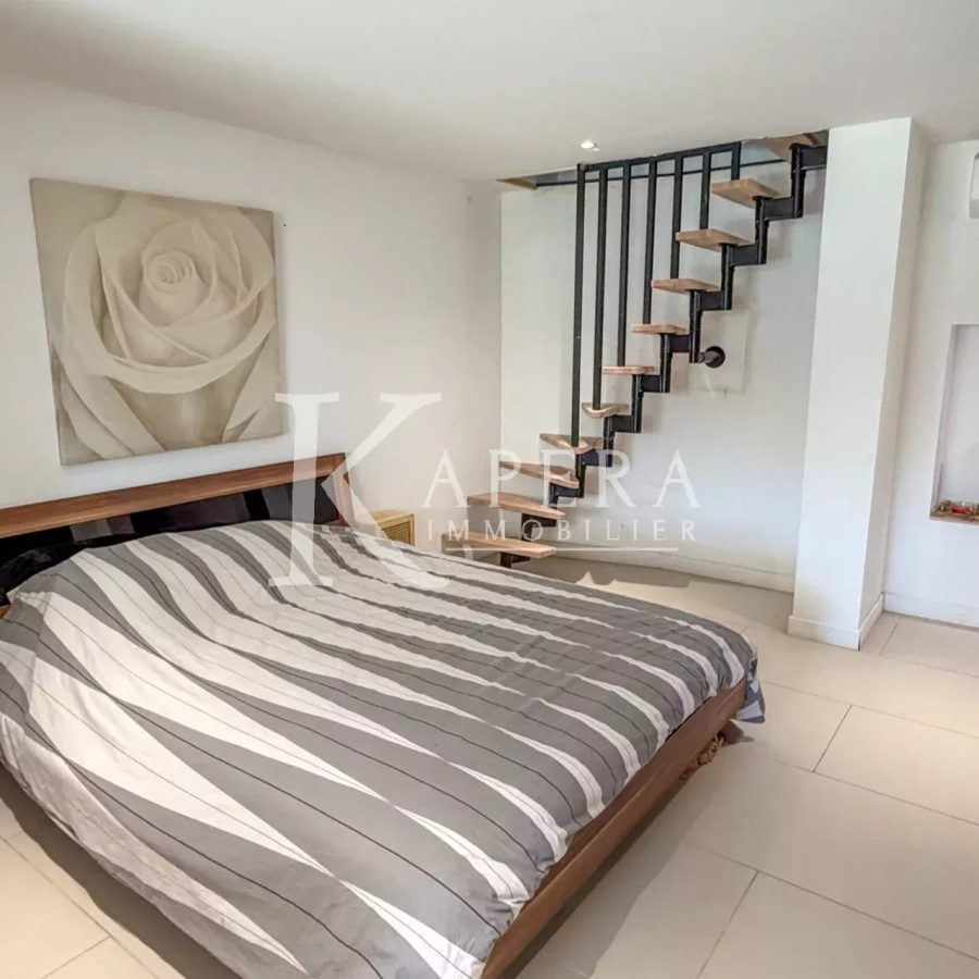 VENTE MAISON 8P 233M2 - CAGNES SUR MER/LES COLLETTES - PISCINE