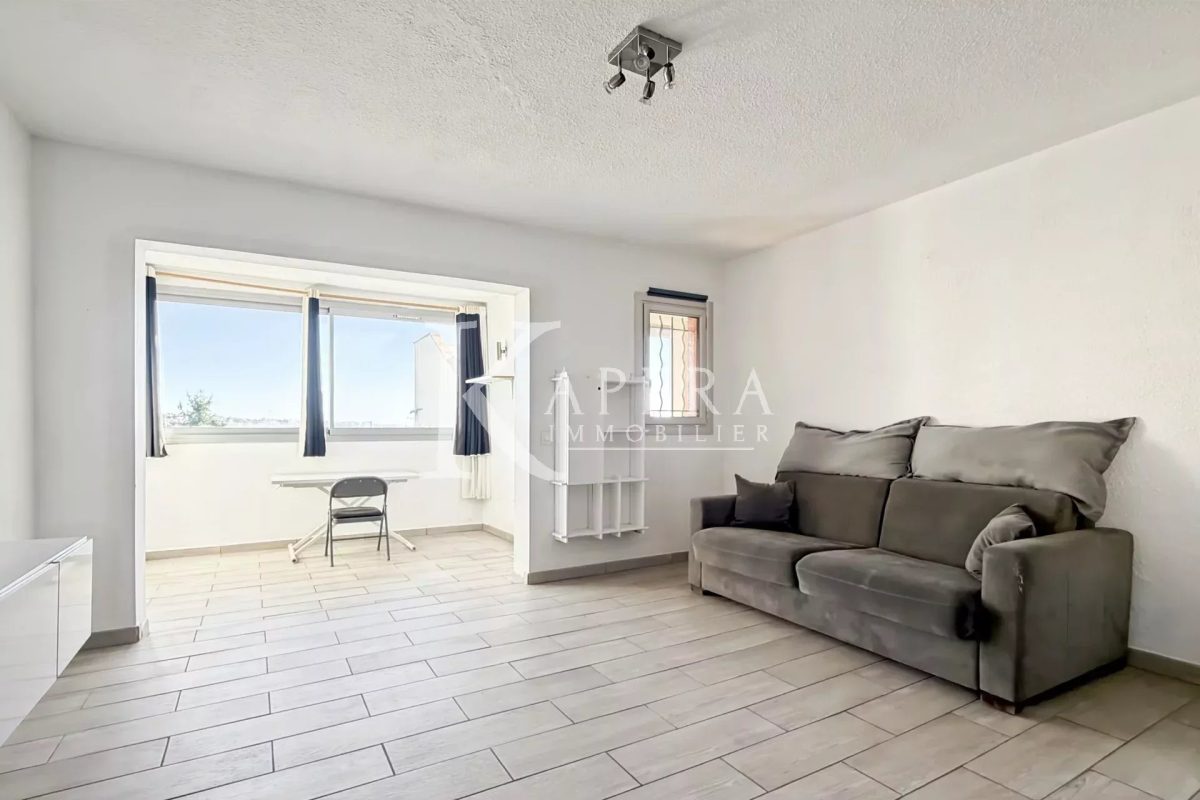 VENTE STUDIO 30M2 - SAINT LAURENT DU VAR / CORNICHE FAHNESTOCK - PISCINE