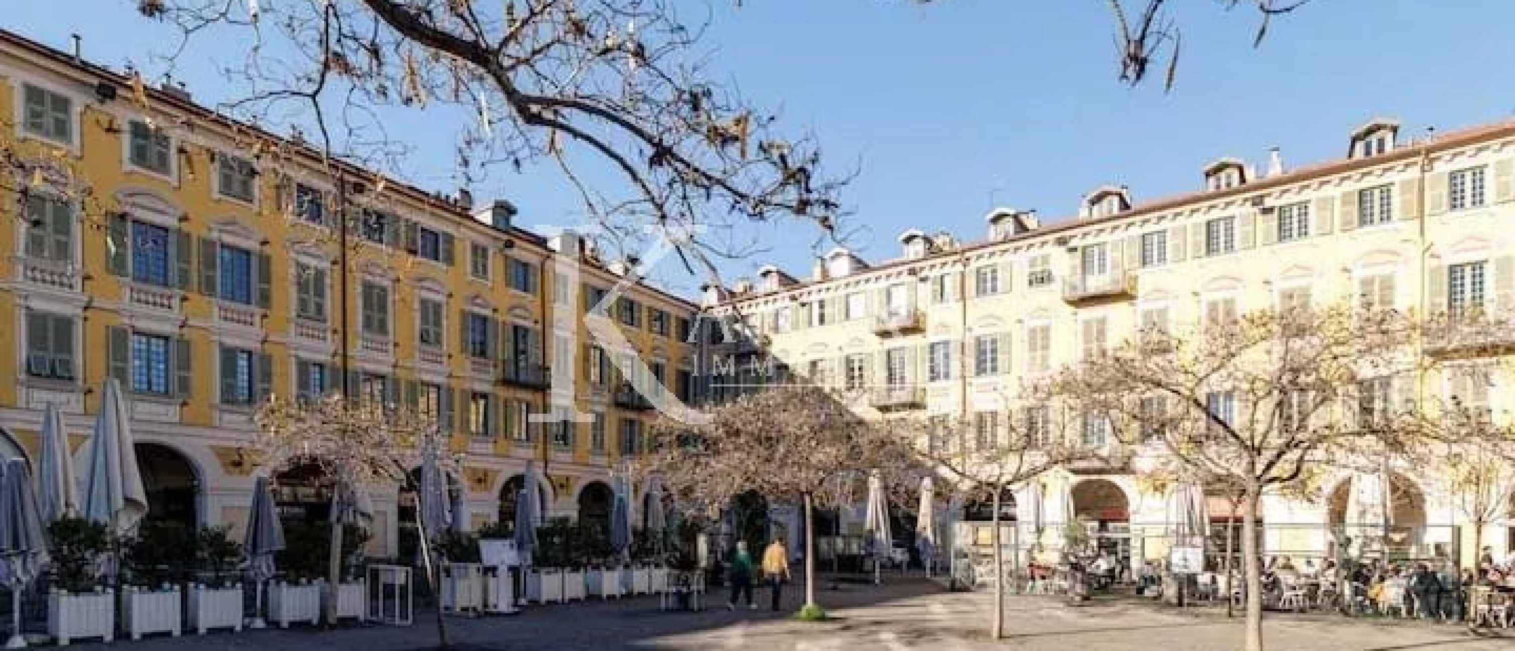 LOCATION DUPLEX MEUBLÉ - PLACE GARIBALDI