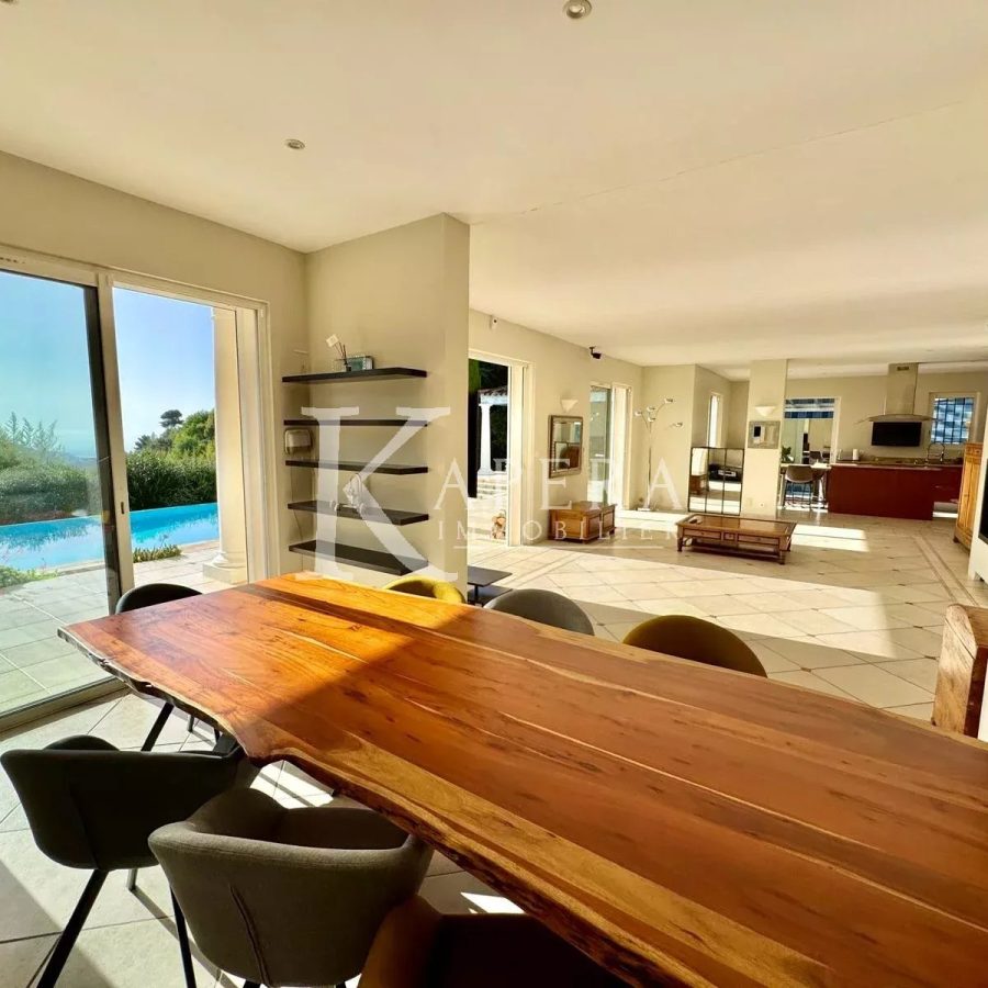 VENTE VILLA D'ARCHITECTE 6P 203M² DANS DOMAINE PRIVE - FALICON